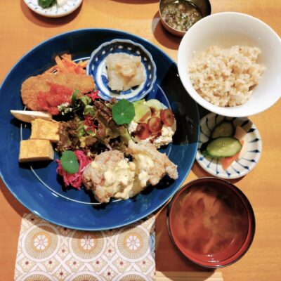 【浜松まちなか】化学調味料を使わない身体も喜ぶ健康的ランチ『縁の下食堂』